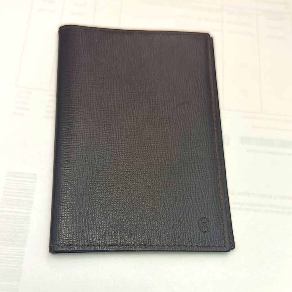 Cerruti 1881 Italian Elegant brown passport holder
